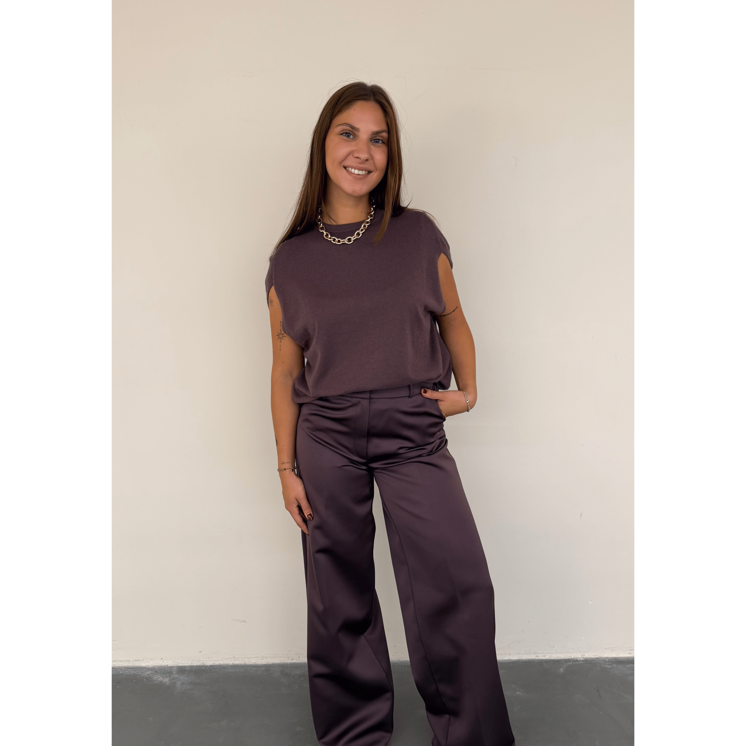 march23 amsterdam top aubergine bp 52f a94 tlk5ic